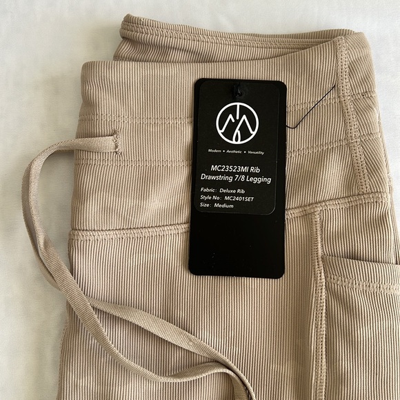 Move Theology Drawstring Leggings - Picture 2 of 4